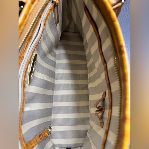 Brahmin women’s handbag - Picture 9 of 11